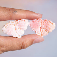 Load image into Gallery viewer, Queen Conch Carving | Choose Your Style