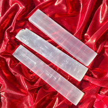 Load image into Gallery viewer, Selenite Charging Bar
