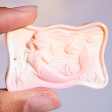 Load image into Gallery viewer, Queen Conch Carving | Choose Your Style
